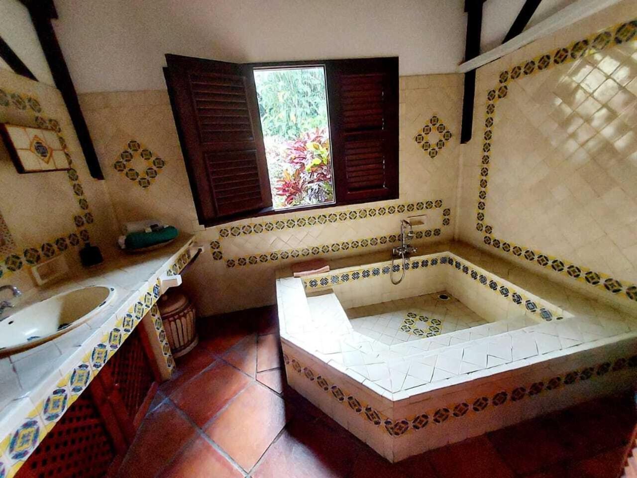 Villa Du Jardin Botanique, Ex. Propriete Coluche Deshaies Exterior foto